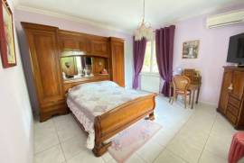 Beautiful Traditional Villa with Lovely Garden