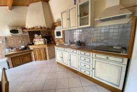 Beautiful Traditional Villa with Lovely Garden