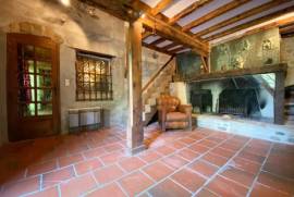 Country House with Separate Guest Gite and Pool