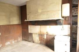Town House to Renovate, Good Project