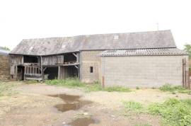 Town House to Renovate, Good Project