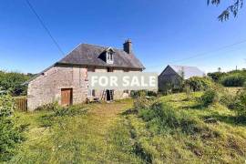 Detached Country House with Outbuilding