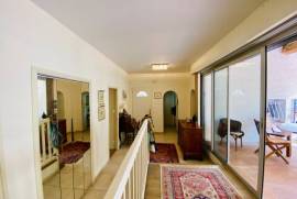 Magnificent Villa with Studio and Land