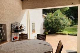 Magnificent Villa with Studio and Land