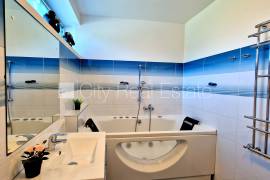 Detached house for sale in Riga district, 377.00m2