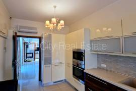 Detached house for sale in Riga district, 377.00m2