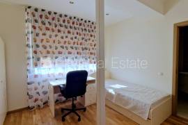 Detached house for sale in Riga district, 377.00m2