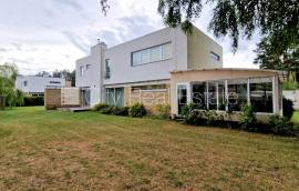 Detached house for sale in Riga district, 377.00m2