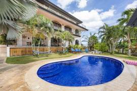 Casa Mimosa: Versatile Luxury Retreat Just 3 Minutes from Flamingo Beach