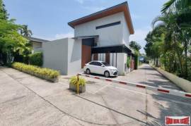 Brand New Luxury Two-Bedroom Villa For sale 7 mins drive to Nai Harn Beach. Great Investment Opportunity!