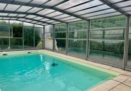 MONPAZiER: Perigourdine contemporaine avec piscine, terrain constructible.