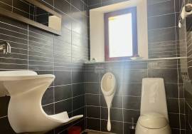 MONPAZiER: Perigourdine contemporaine avec piscine, terrain constructible.
