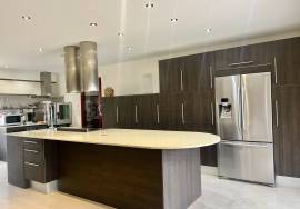 MONPAZiER: Perigourdine contemporaine avec piscine, terrain constructible.