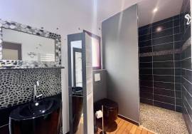 MONPAZiER: Perigourdine contemporaine avec piscine, terrain constructible.