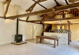Proche Beaumont: Maison de village avec Jardin