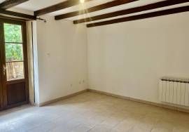 Proche Beaumont: Maison de village avec Jardin