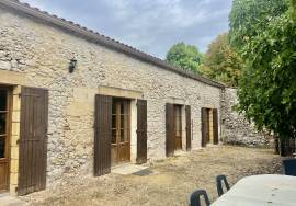 Proche Beaumont: Maison de village avec Jardin