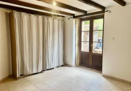 Proche Beaumont: Maison de village avec Jardin