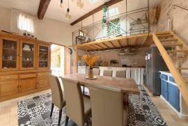 6 room, 160m2 Village house for sale in Castelnau de guers - 255 000 € *
