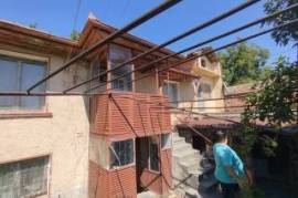 Authentic Village Home with Panoramic Views in Koslovets (VT)