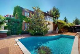 Luxury private House with own pool, Kosharitsa