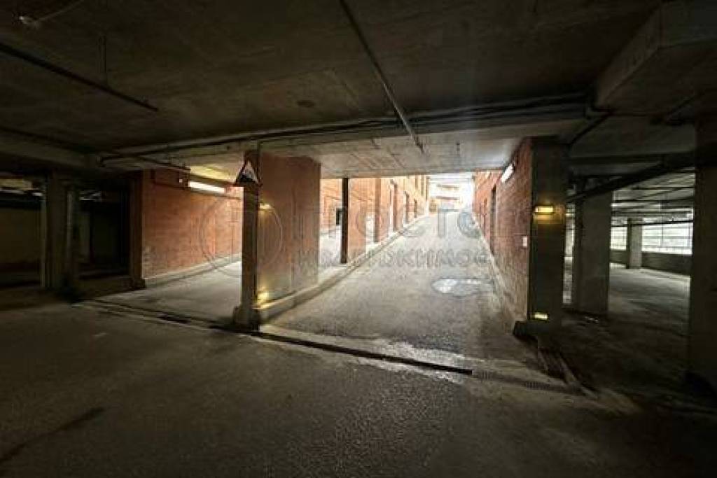Продам машиноместо 14.4 м2, Космонавтов б-р, 7, Красногорск г