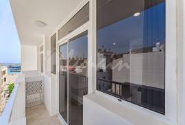 5 Bedroom Hostel In Los Cristianos LP5198