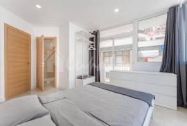 5 Bedroom Hostel In Los Cristianos LP5198