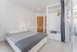 5 Bedroom Hostel In Los Cristianos LP5198