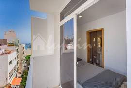5 Bedroom Hostel In Los Cristianos LP5198