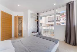 5 Bedroom Hostel In Los Cristianos LP5198