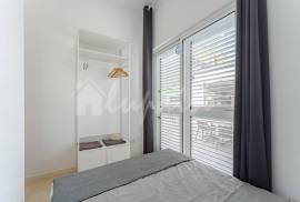 5 Bedroom Hostel In Los Cristianos LP5198
