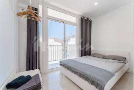 5 Bedroom Hostel In Los Cristianos LP5198