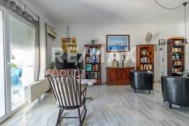 Building 408 sq.m for sale