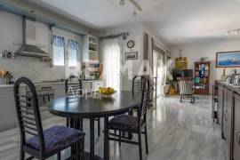 Building 408 sq.m for sale