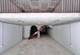 Shop in Cais-do-Sodré for rent