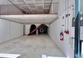 Shop in Cais-do-Sodré for rent