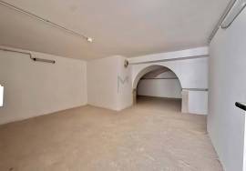 Shop in Cais-do-Sodré for rent