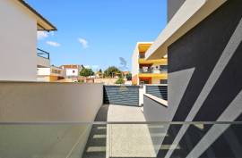 Wonderful new 3+1 bedroom villa - 190 m2 in Mexilhoeira Grande - Portimão