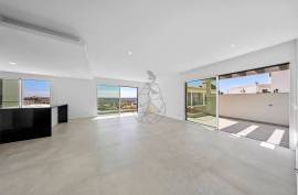 Wonderful new 3+1 bedroom villa - 190 m2 in Mexilhoeira Grande - Portimão