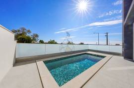 Wonderful new 3+1 bedroom villa with swimming pool - 185 m2 in Mexilhoeira Grande - Portimão