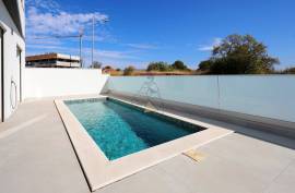 Wonderful new 3+1 bedroom villa with swimming pool - 185 m2 in Mexilhoeira Grande - Portimão