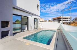Wonderful new 3+1 bedroom villa with swimming pool - 185 m2 in Mexilhoeira Grande - Portimão
