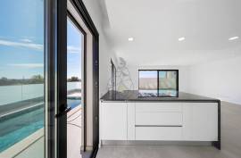 Wonderful new 3+1 bedroom villa with swimming pool - 185 m2 in Mexilhoeira Grande - Portimão