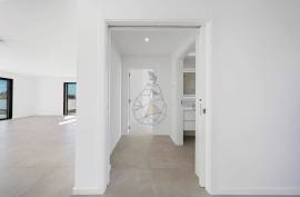 Wonderful new 3+1 bedroom villa with swimming pool - 185 m2 in Mexilhoeira Grande - Portimão