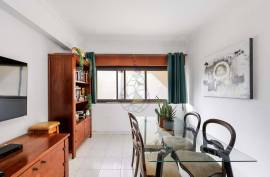 3 bedroom apartment with garage and terrace in the center of Portimão