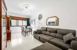3 bedroom apartment with garage and terrace in the center of Portimão
