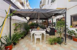 3 bedroom apartment with garage and terrace in the center of Portimão