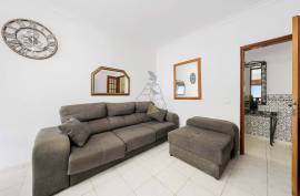 3 bedroom apartment with garage and terrace in the center of Portimão