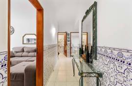 3 bedroom apartment with garage and terrace in the center of Portimão